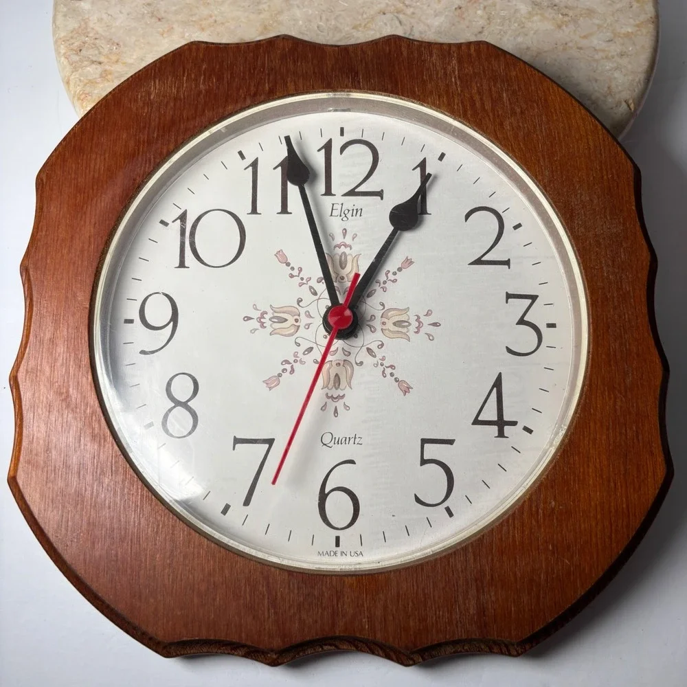 Elgin Wall Clock Brown Wood Scalloped Quartz Floral Made in USA Cottagecore 10